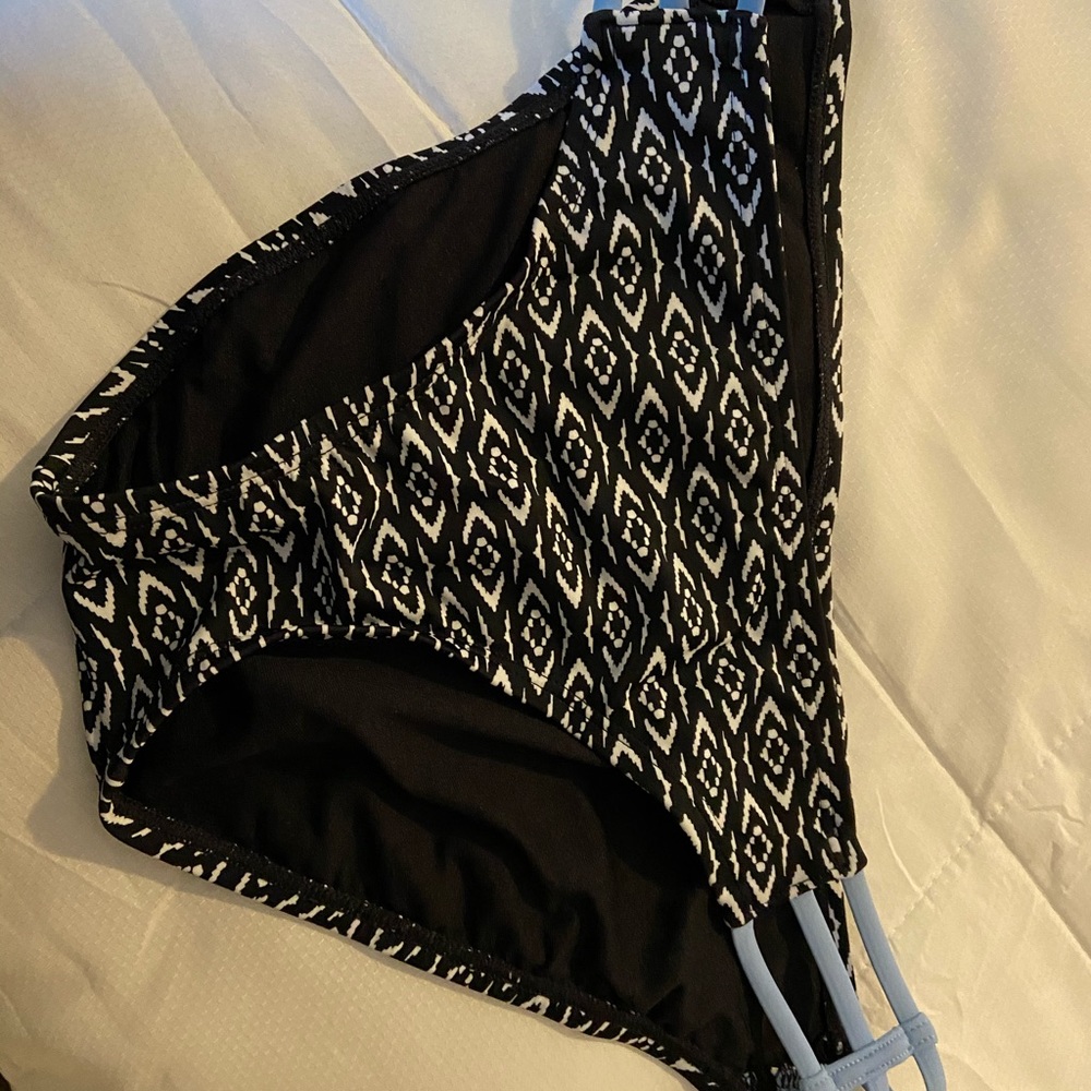 Ambrielle Bikini Bottom